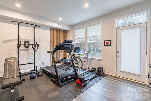 924 Broad River Lane, Charlotte, NC 28211