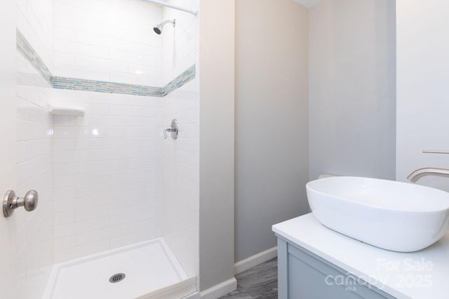 1226 Pinebrook Circle, Hendersonville, NC 28739