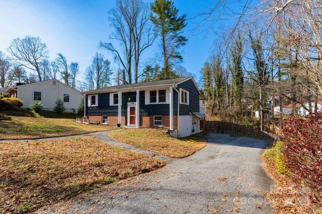 1226 Pinebrook Circle, Hendersonville, NC 28739