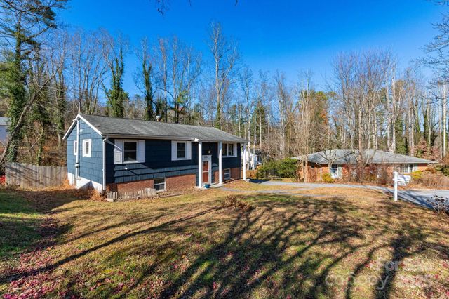 1226 Pinebrook Circle, Hendersonville, NC 28739