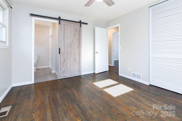 1226 Pinebrook Circle, Hendersonville, NC 28739