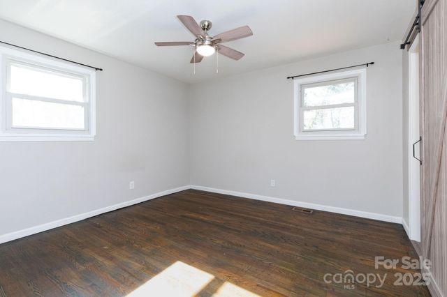 1226 Pinebrook Circle, Hendersonville, NC 28739