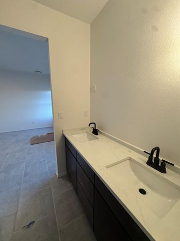 6150 Diebenkorn Drive SE, Albuquerque, NM 87106