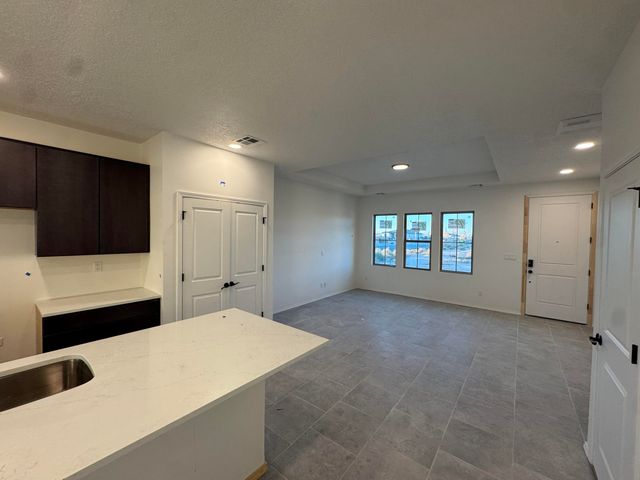 6150 Diebenkorn Drive SE, Albuquerque, NM 87106
