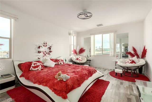 7801 Victoria Tower Court, Las Vegas, NV 89113