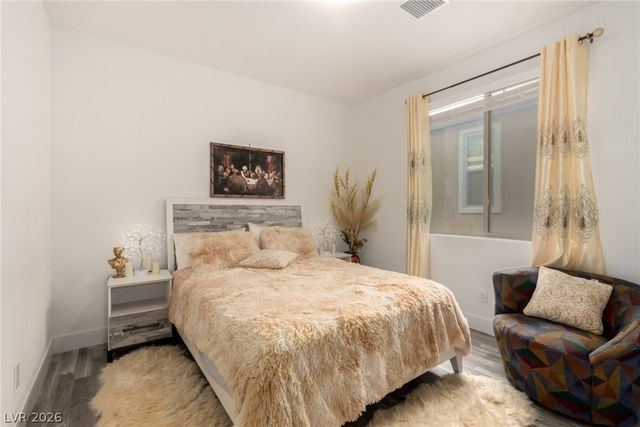 7801 Victoria Tower Court, Las Vegas, NV 89113