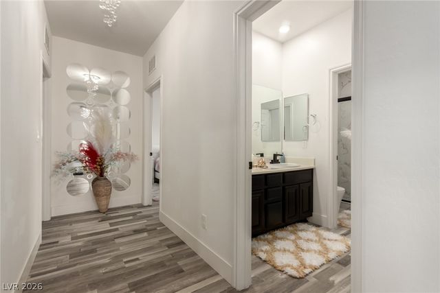 7801 Victoria Tower Court, Las Vegas, NV 89113