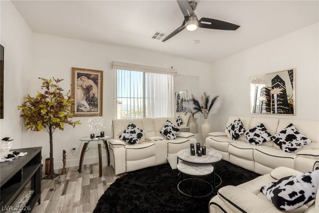 7801 Victoria Tower Court, Las Vegas, NV 89113