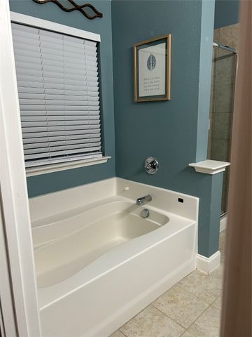 3948 Sunnygate Drive, Fort Worth, TX 76262