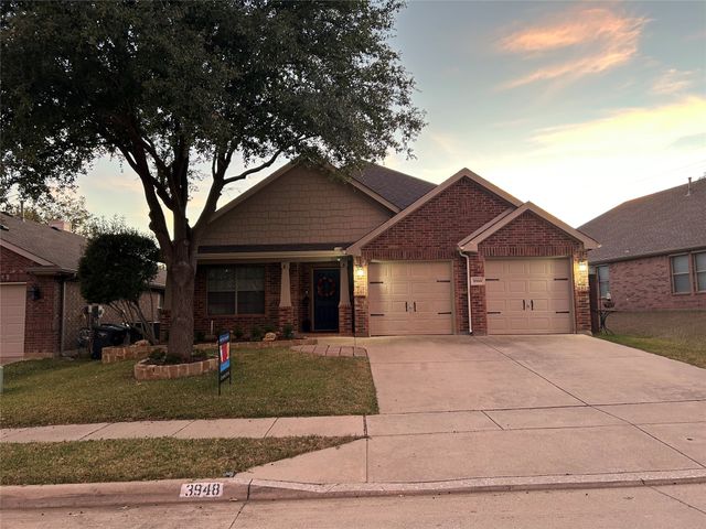 3948 Sunnygate Drive, Fort Worth, TX 76262