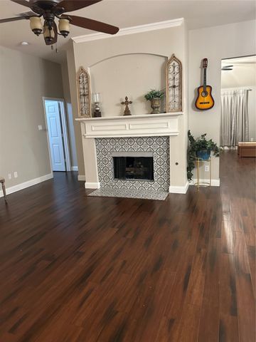 3948 Sunnygate Drive, Fort Worth, TX 76262