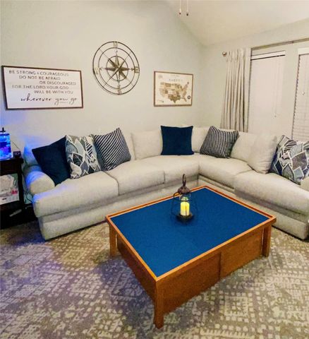 3948 Sunnygate Drive, Fort Worth, TX 76262