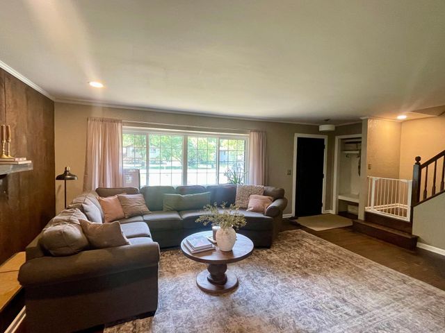 1004 63rd Avenue N, Moorhead, MN 56560