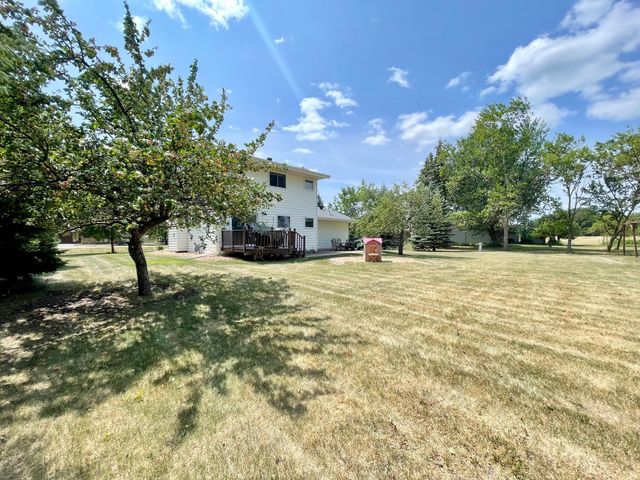 1004 63rd Avenue N, Moorhead, MN 56560