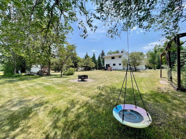 1004 63rd Avenue N, Moorhead, MN 56560