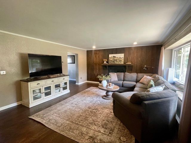 1004 63rd Avenue N, Moorhead, MN 56560