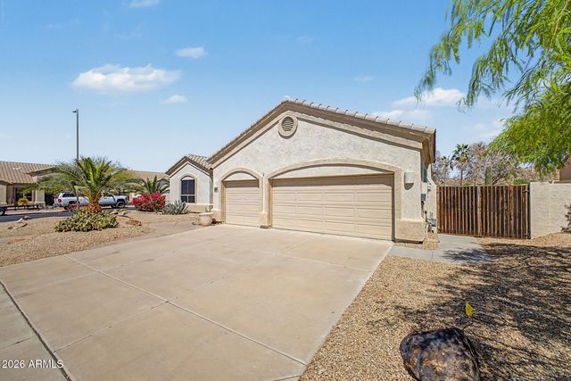 17607 W EAGLE Drive, Goodyear, AZ 85338