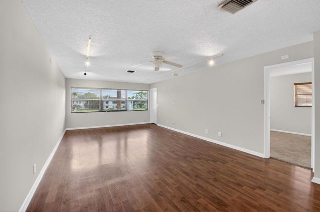 2911 SW 21st Terrace 272b, Delray Beach, FL 33445