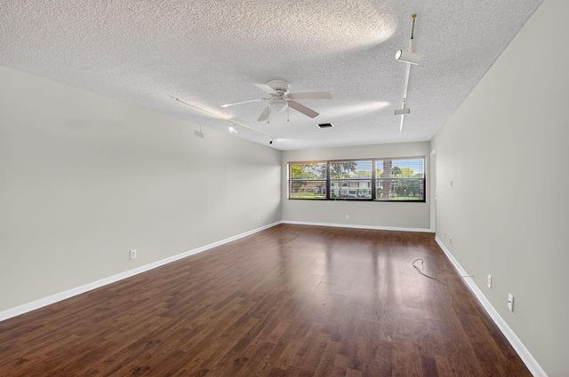 2911 SW 21st Terrace 272b, Delray Beach, FL 33445