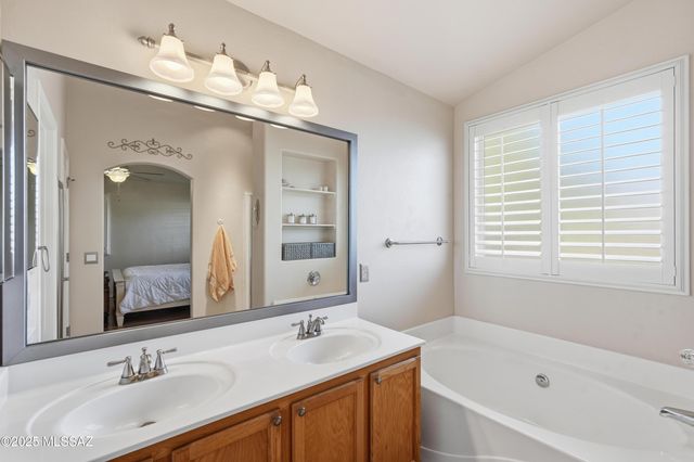 2363 E Wide View Court, Oro Valley, AZ 85755