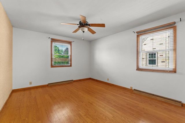 1041 N 17th STREET, Manitowoc, WI 54220