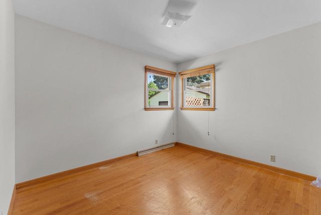 1041 N 17th STREET, Manitowoc, WI 54220