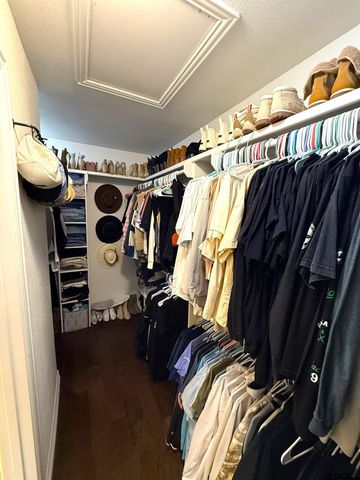 237 Hideaway Ln, Hideaway, TX 75771