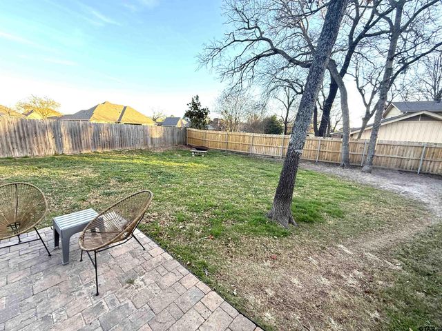 237 Hideaway Ln, Hideaway, TX 75771