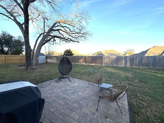 237 Hideaway Ln, Hideaway, TX 75771