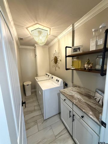 237 Hideaway Ln, Hideaway, TX 75771