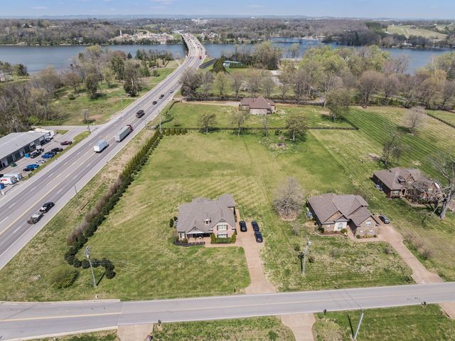 65 Cherokee Dock Rd, Lebanon, TN 37087