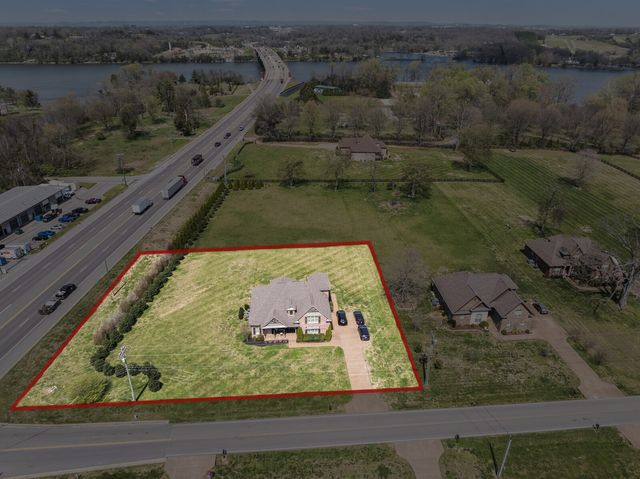 65 Cherokee Dock Rd, Lebanon, TN 37087