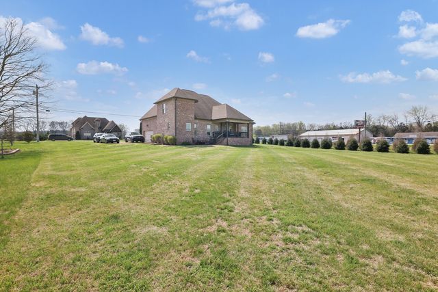 65 Cherokee Dock Rd, Lebanon, TN 37087