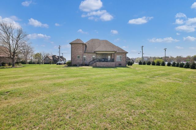 65 Cherokee Dock Rd, Lebanon, TN 37087