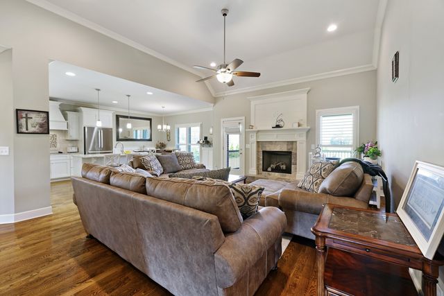 65 Cherokee Dock Rd, Lebanon, TN 37087