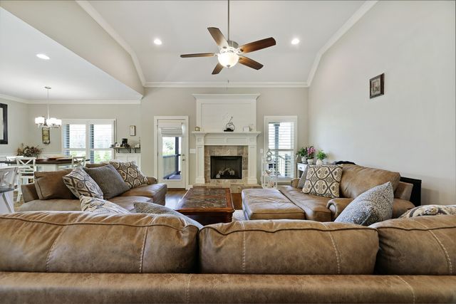 65 Cherokee Dock Rd, Lebanon, TN 37087