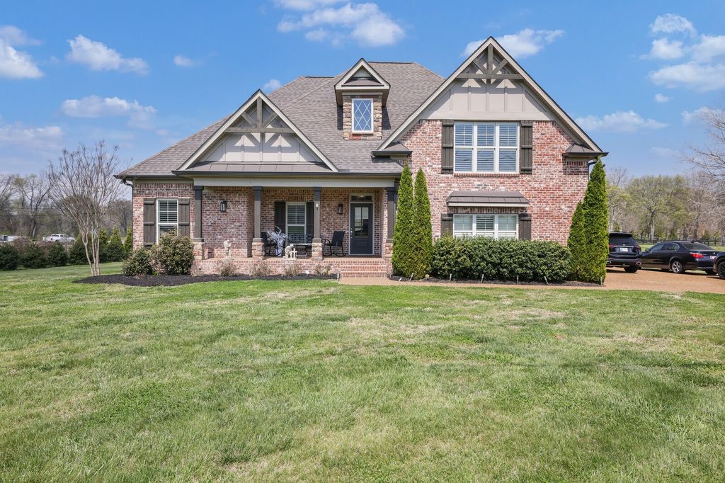 65 Cherokee Dock Rd, Lebanon, TN 37087