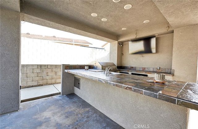 6617 Logan Avenue, Fontana, CA 92336