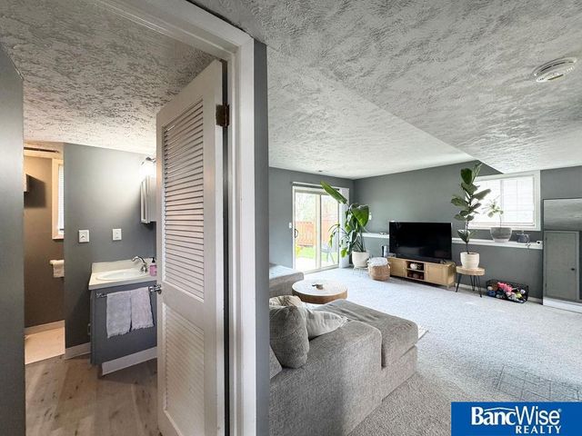 4312 Abbott Road, Lincoln, NE 68516