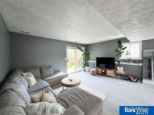 4312 Abbott Road, Lincoln, NE 68516