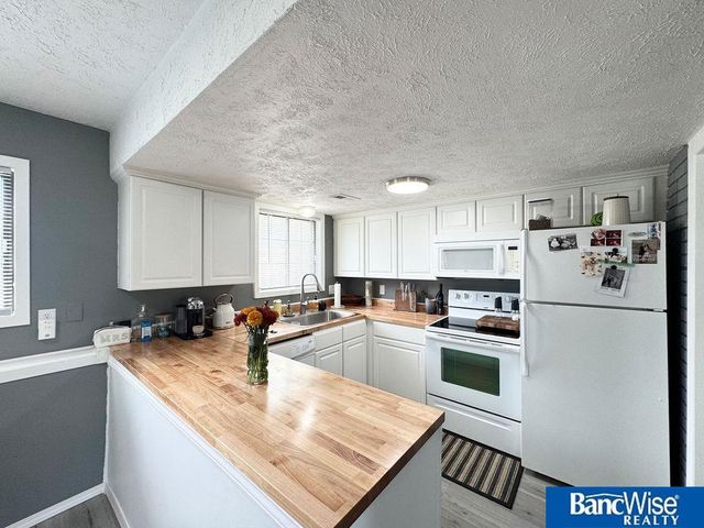 4312 Abbott Road, Lincoln, NE 68516