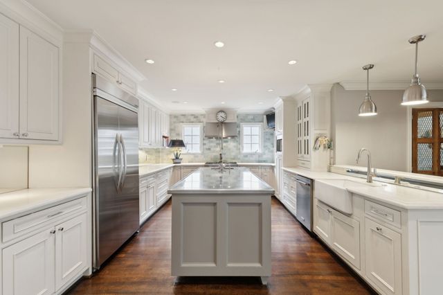 5533 W University Boulevard, Dallas, TX 75209