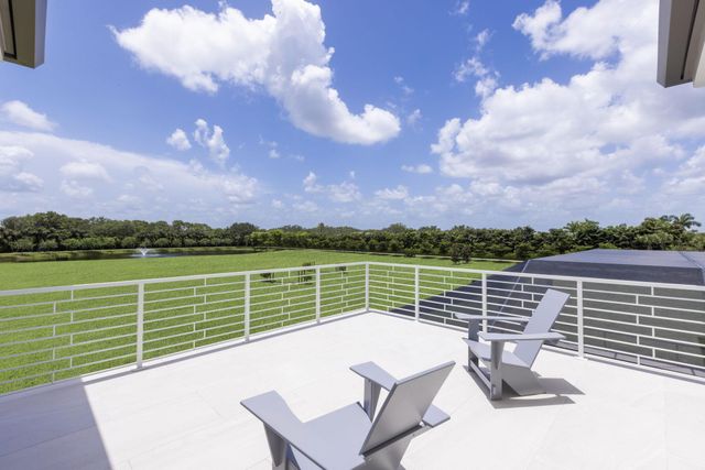 15527 Imperial Point Lane, Wellington, FL 33414