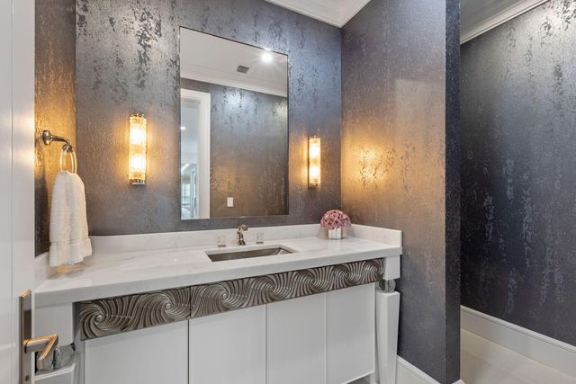 15527 Imperial Point Lane, Wellington, FL 33414