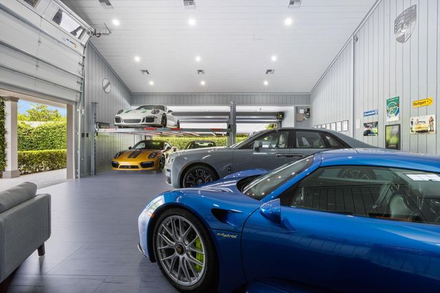 15527 Imperial Point Lane, Wellington, FL 33414