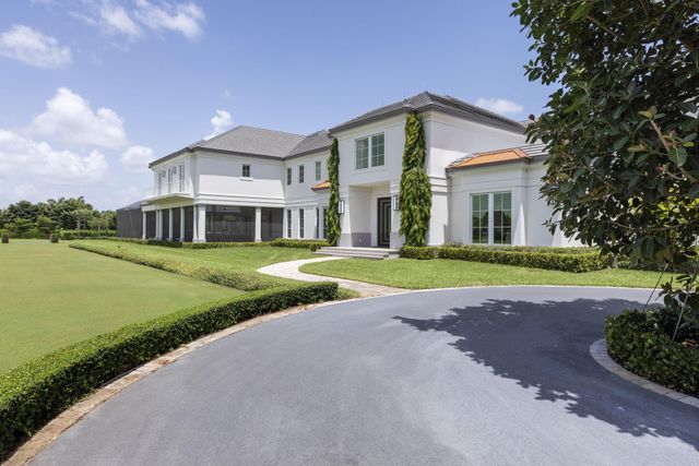 15527 Imperial Point Lane, Wellington, FL 33414