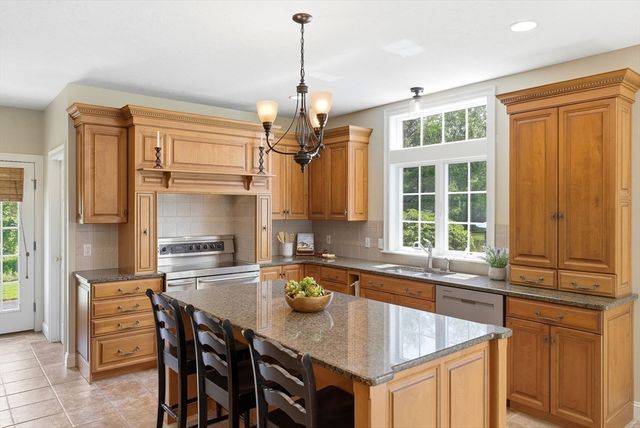 7 Stone Road, Millbury, MA 01527