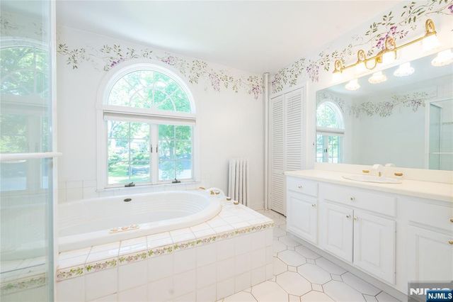 5 Myrtle Avenue, Caldwell, NJ 07006
