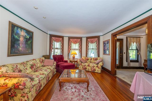 5 Myrtle Avenue, Caldwell, NJ 07006