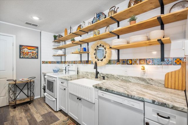 333 Lakeview Drive, Hideaway, TX 75771